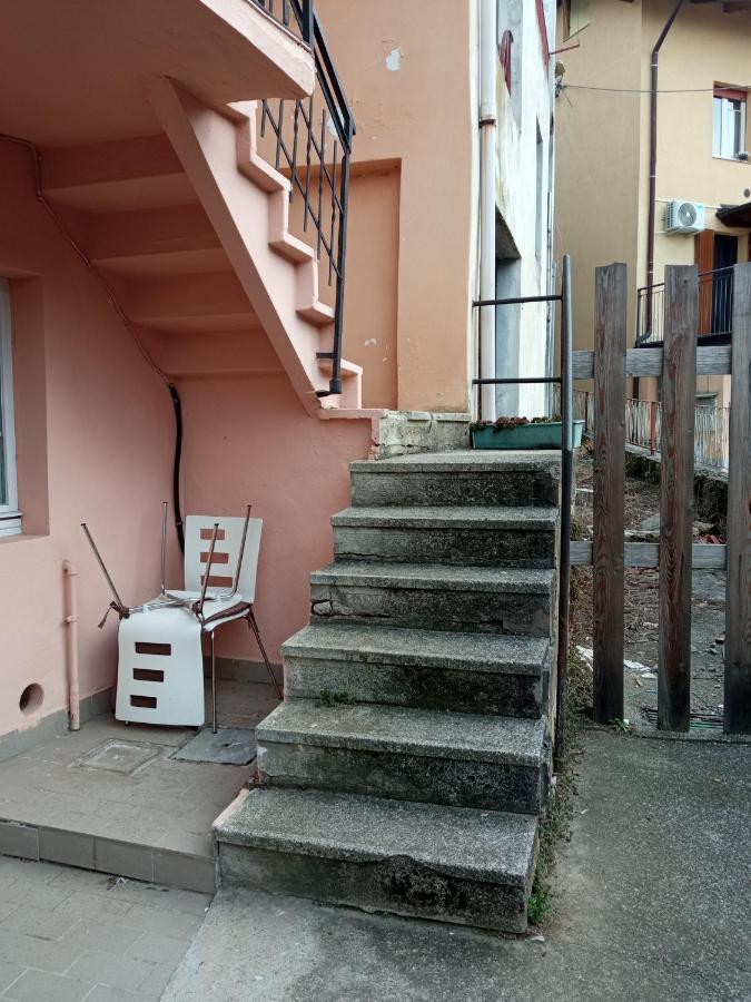 Cute Little Flat With View, 20 Mins To Bgy Airport Διαμέρισμα Pradalunga Εξωτερικό φωτογραφία