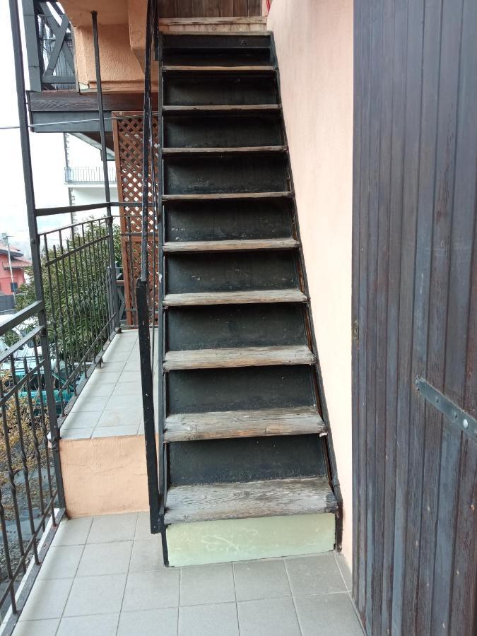 Cute Little Flat With View, 20 Mins To Bgy Airport Διαμέρισμα Pradalunga Εξωτερικό φωτογραφία